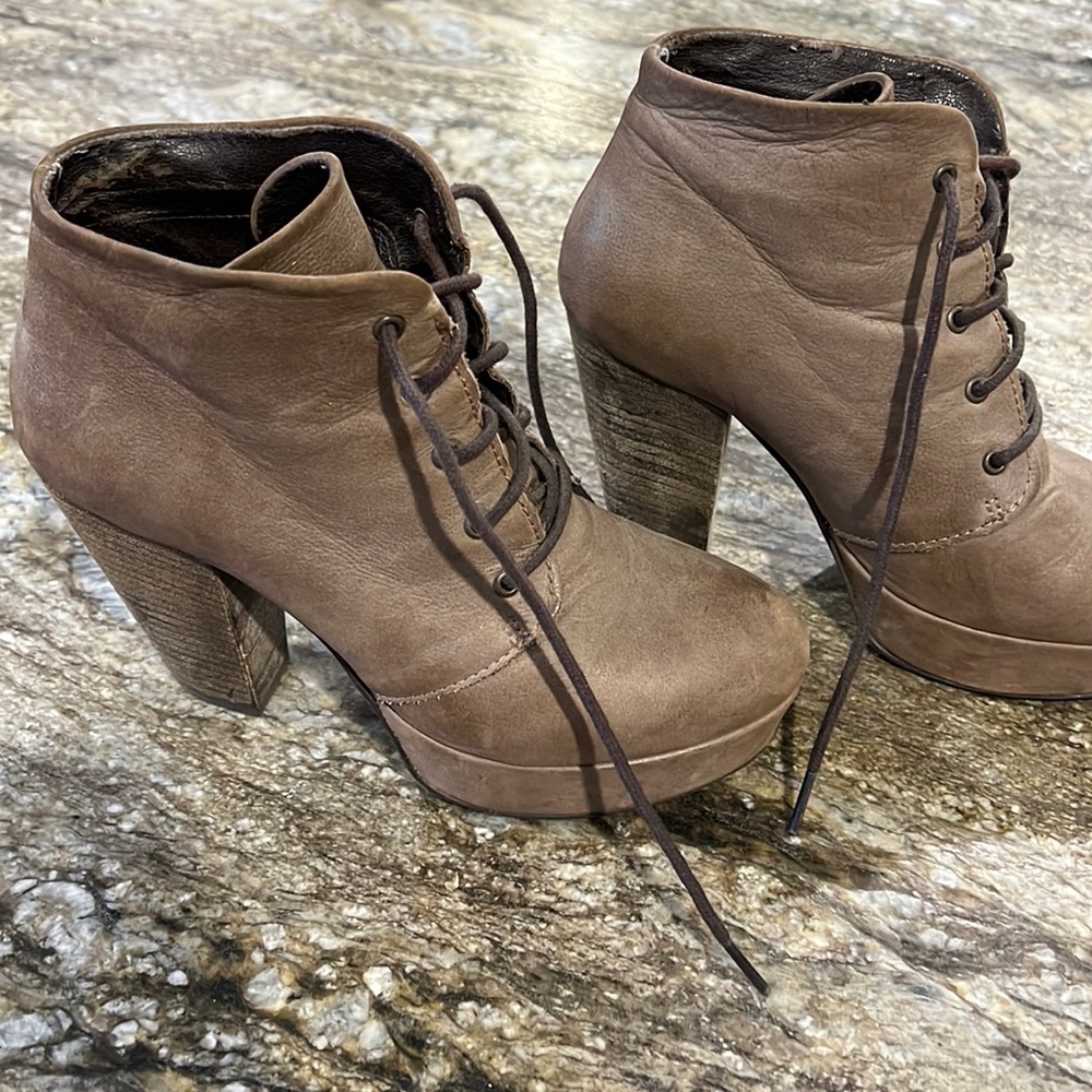 Steve Madden Heel